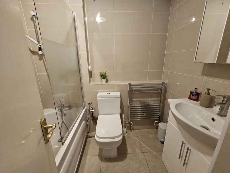 런던 Lovely Flat Close To Shepherd'S Bush 아파트 외부 사진